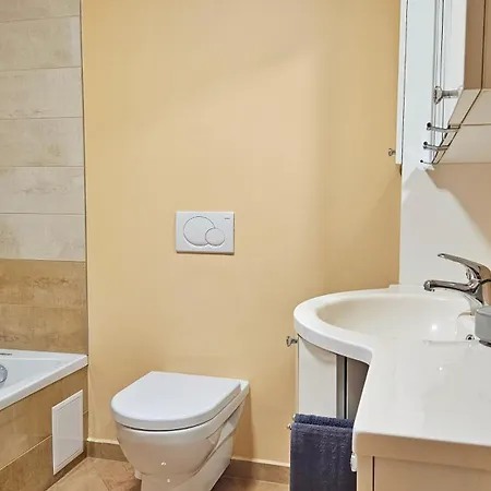 Ica - Hisica V Hribih * Kamnik