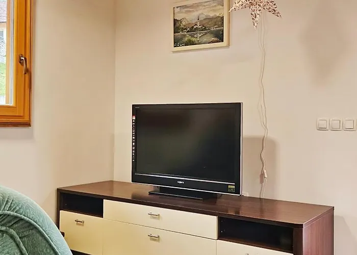 Ica - Hisica V Hribih *