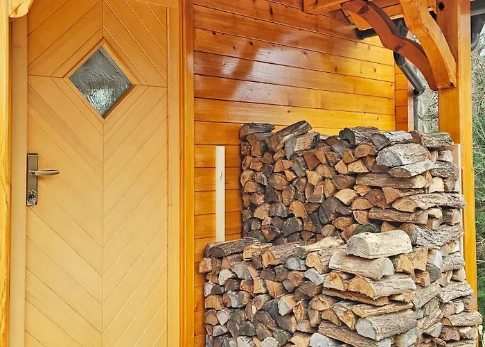 Ica - Hisica V Hribih *